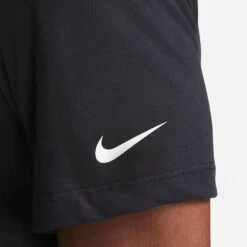 T-Shirt Nike Court Dri-FIT OZ Printed Noir -Tennis Équipement Magasin t shirt nike court dri fit oz printed noir 2