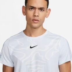T-shirt Nike Court Dri-Fit Slam Gris Bleu -Tennis Équipement Magasin t shirt nike court dri fit slam gris bleu 2