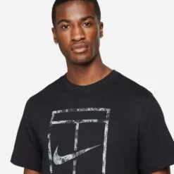 T-Shirt Nike Court Printed Noir -Tennis Équipement Magasin t shirt nike court printed noir 2